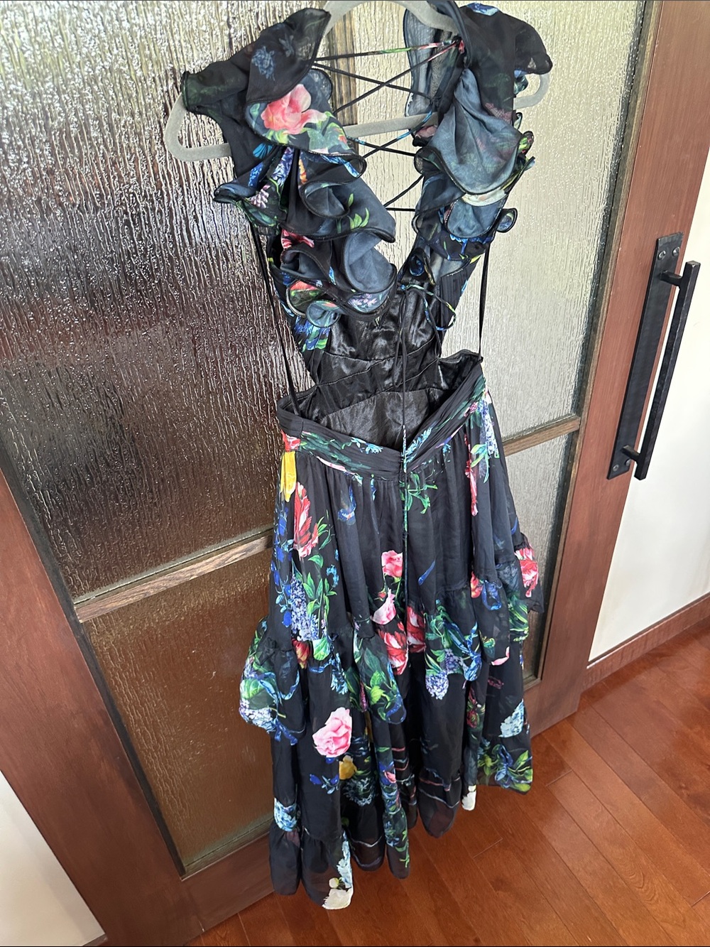 Mac Duggal Black Ruffle Tiered Floral Cut-Out Chiffon Dress Sz 6. - Picture 14 of 15